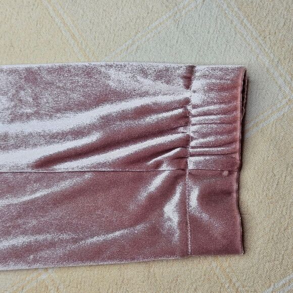 Liu Jo 2 piece Shimmery Rose Velvet Long Sleeve Hi Low Blouse & Flared Pants - Picture 6 of 15